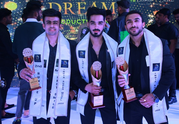 Abhishek Dubey from Bhopal wins Mr India Supermodel 2022 hosted by Dreamz Production House